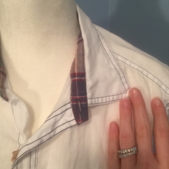 Fabulous white button up shirt - Picture 3 of 6